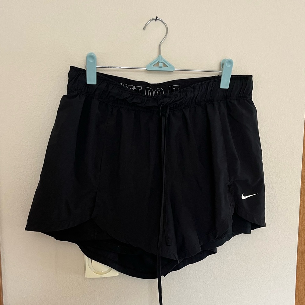 Nike Women’s Lined Running Shorts Size L
